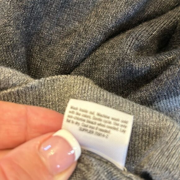 a.n.a dark light gray striped  V neckline tunic sweater Size L EUC - Picture 9 of 9